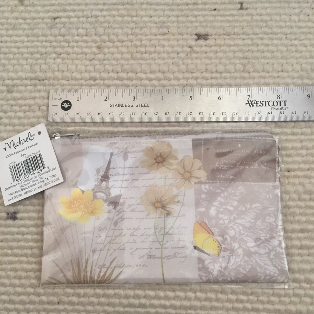 MICHAELS Cosmetic Bag